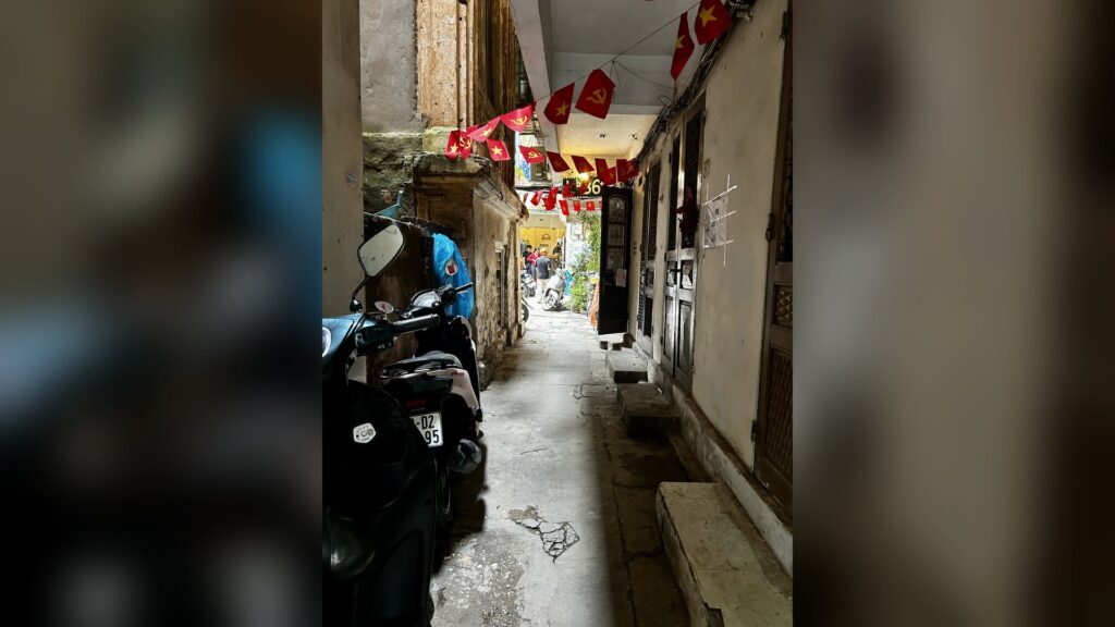 ハノイ旧市街の路地